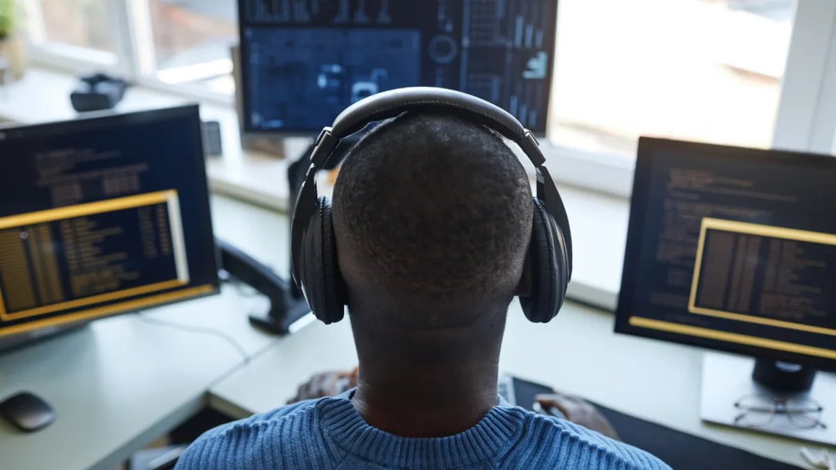 Self-Managing Teams With Specialists